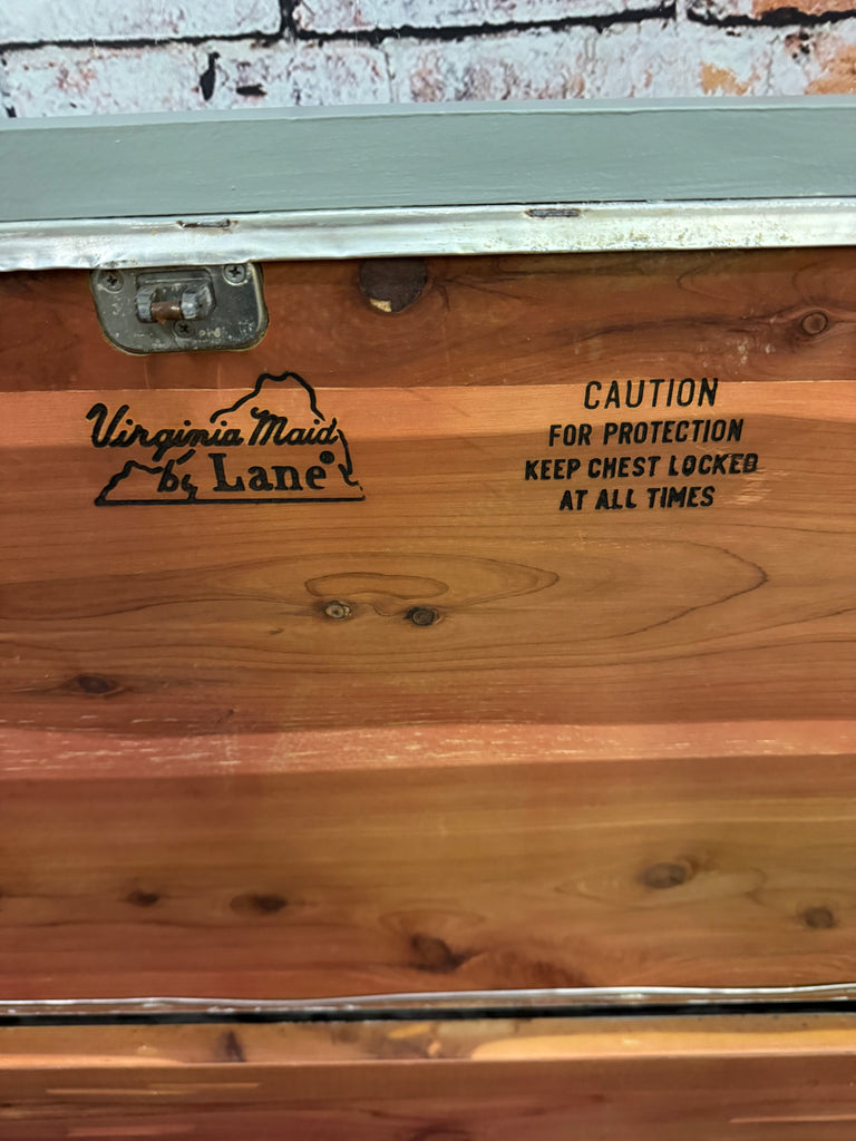 Lisa Vintage Lane Cedar Chest – Walnut Street Marketplace