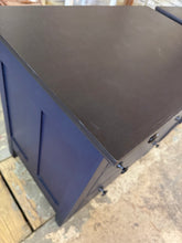 Lisa S/2 Lexington Furniture Nightstands