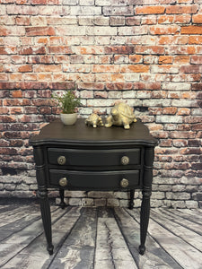 Lisa Lexington Side Table/Nightstand