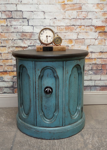 Paul Vintage Cottage Style Barrel Table