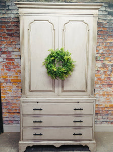 Paul Vintage Henredon Armoire/Cabinet