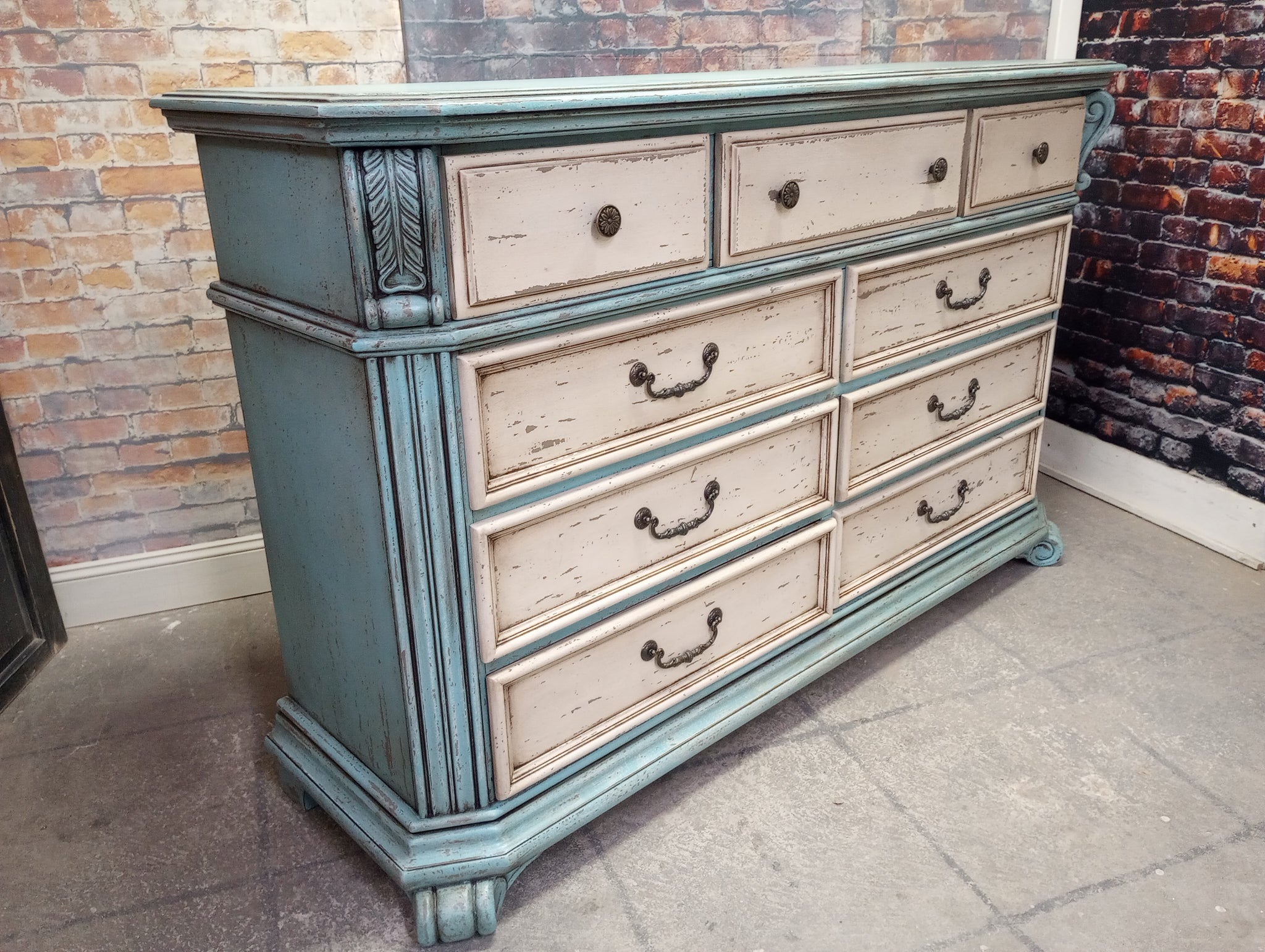 Paul Vintage Broyhill Double Dresser – Walnut Street Marketplace Paul Vintage Broyhill Double Dresser – Walnut Street Marketplace