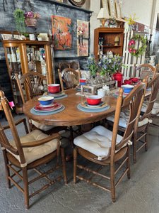 Lisa Amish Made Solid Oak table with 8 Chairs