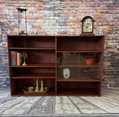 Lisa MCM 1970s Teak Bookcase/Shelf