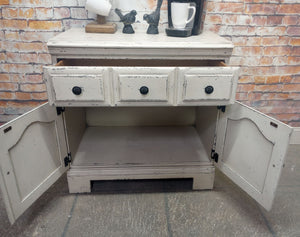 Paul Cottage Style Console Cabinet/Coffee Bar