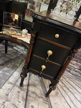 Lisa Antique Dressing Table/Vanity with Bench