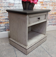 Paul Vintage Nightstand