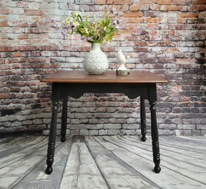 Leanne Maple Accent Table