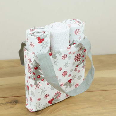 HD 3 PC RED/WHT TREE/FLAKE TOWEL W/BAG PDBX23006