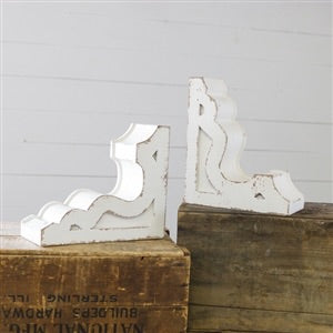 Set of 2 Antique Inspired White Corbels