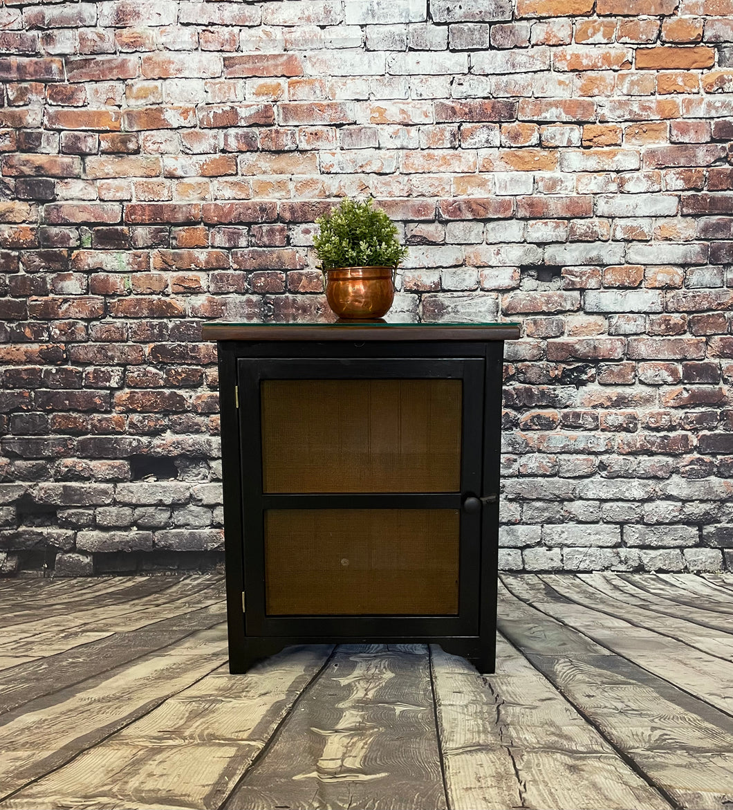 Lisa Vintage Cabinet